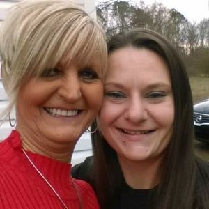 Meet your Posher, Hali